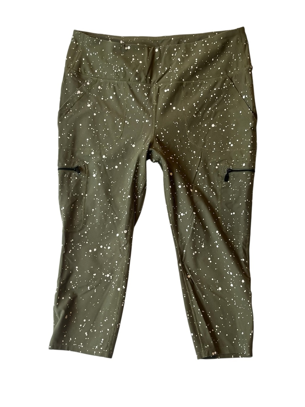 Torrid Happy Camper leggings 2X Green Capri crop Zip cargo pockets Stretch